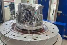 Badania wibracyjne ramienia robotycznego TITAN,